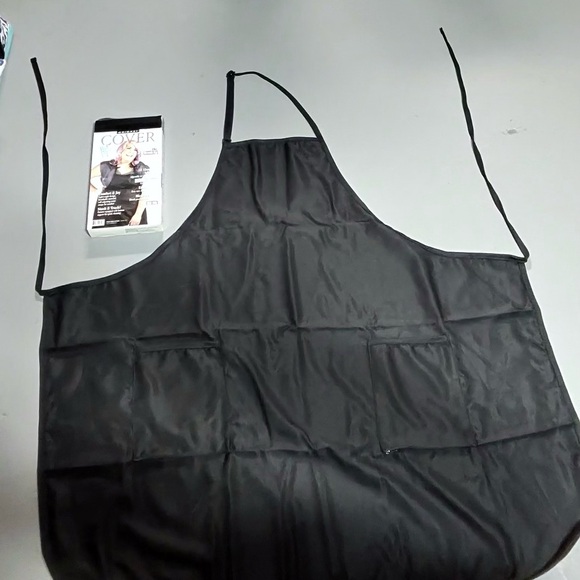 Cricut Black Plus Size Cape - Picture 3 of 3